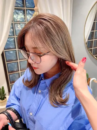 セミロング 🌷韓国レイヤー/艶 カラー🇰🇷amiのヘアスタイル