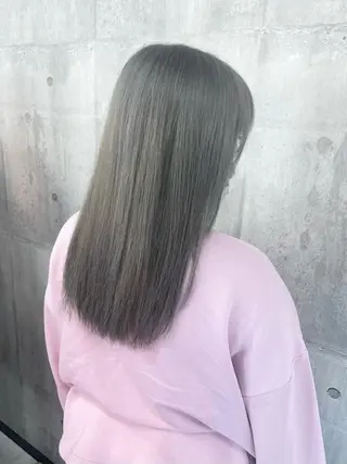 カラー _WHITE 浜松 店長 もえかのヘアスタイル