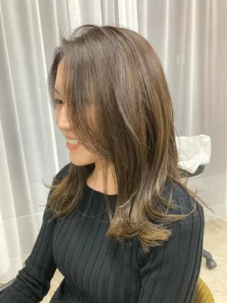 ミディアム カラー 🟢ウルフ/スパイラ ルパーマ/大西🟢のヘアスタイル