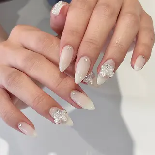 ネイル enu所属・mana 🎀のネイルデザイン