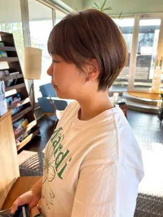 ショート TAKAHASHI REIKAのヘアスタイル
