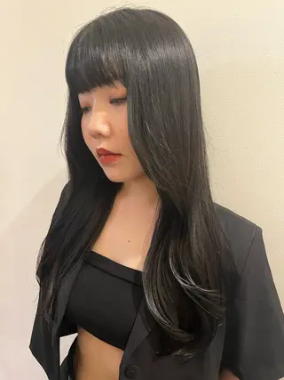 ロング 愛瑠奈 erunaのヘアスタイル