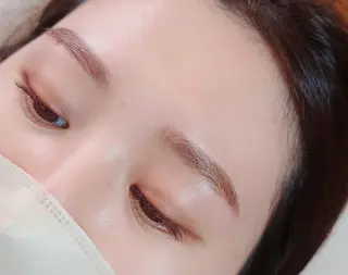 メンズ アイブロウ NAZ eyelash&eyebrow by medical salon所属・NAZ 表参道 Tomokoのマツエク・マツパデザイン