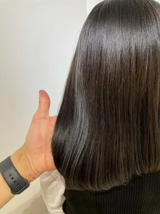 セミロング カラー eins.hair所属・過去一の柔髪ヘア 🌿einshairのヘアスタイル