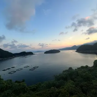 TIDEHAIR SHIHOのヘアスタイル