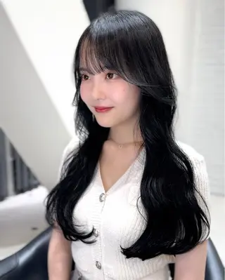 セミロング One by The Ect所属・尾田 一仁のヘアスタイル