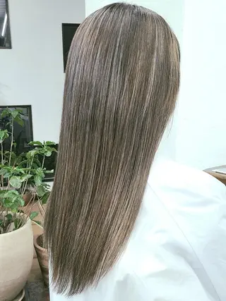 ロング カラー 【大宮】デザイナー Anne 諳 アンのヘアスタイル