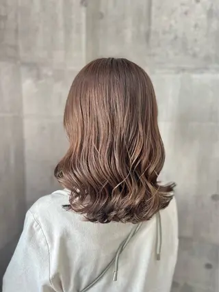 ミディアム カラー 艶髪🌈ムラカミ サキのヘアスタイル