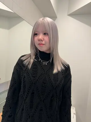 セミロング カラー 切りっぱなしボブ レイヤー/縮毛矯正のヘアスタイル