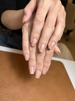 ネイル 福山 千尋のネイルデザイン