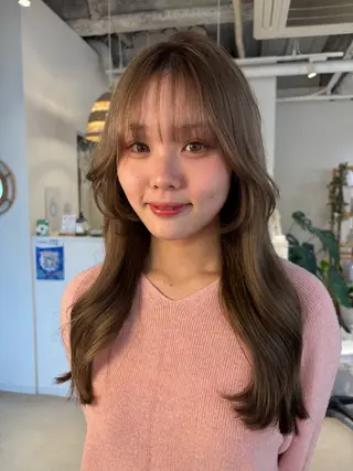 カラー 廣田 真依のヘアスタイル