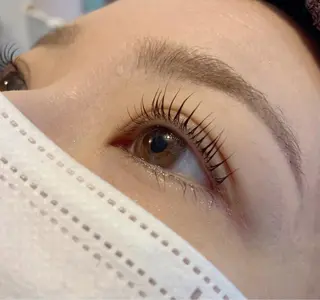 マツエク・マツパ M'sアイブロウ所属・梅田駅近！半個室 M'sアイブロウの眉毛・アイブロウイメージ