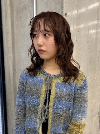 カラー LILi リリのヘアスタイル