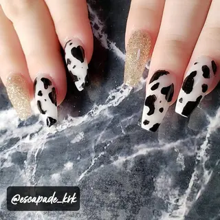 ミディアム ネイル クロキ 。のネイルデザイン