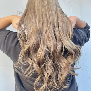 ロング カラー もにか🌞原宿/渋谷 🌝ブリーチカラーのヘアスタイル