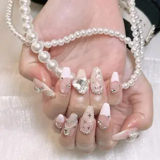 ネイル RAFFINE 月🦋🩵のネイルデザイン