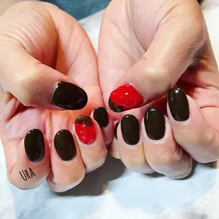 ネイル UrakoNail 《nail》のネイルデザイン