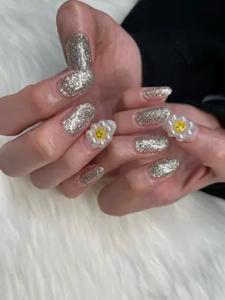 ロング カラー ヘアアレンジ キッズ ネイル マツエク・マツパ アイブロウ 福田 加奈のネイルデザイン