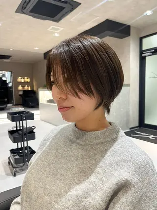 ショート カラー room肥後橋所属・room ヨネヤマのヘアスタイル
