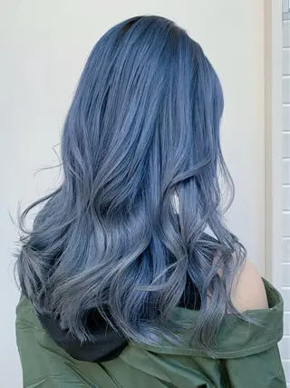セミロング カラー CHERIEブリーチ ダブルカラー　天神のヘアスタイル