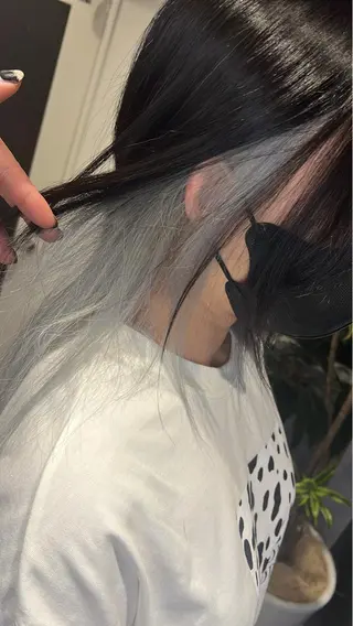 ショート カラー mimiiy梅田 中崎町ハイトーンのヘアスタイル