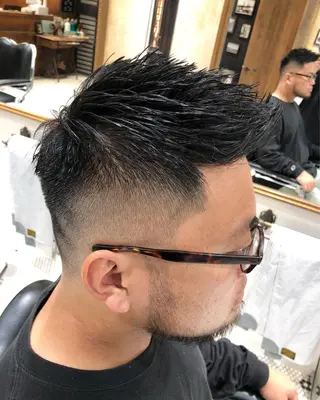 パーマ メンズ THE AWESUM所属・メンズスタイル強化中 TONNY（トニー）のヘアスタイル