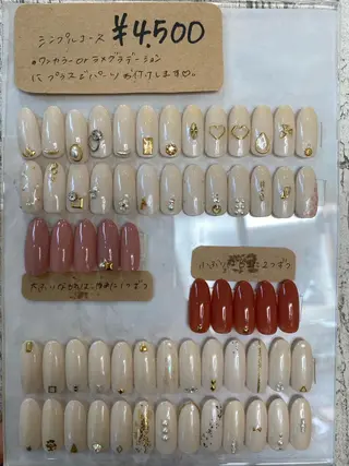 ネイル 中村 麻衣のネイルデザイン