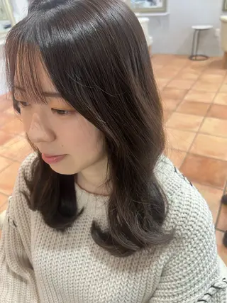 セミロング 髪質改善美容室bokuno3号店所属・前髪生えぐせ直し♡ お顔周りカット☆スガのヘアスタイル