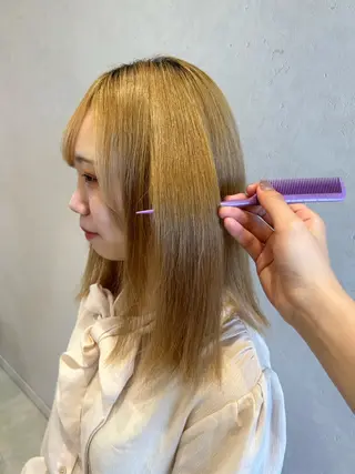 セミロング インナーカラー ／レイヤー🦋ルイのヘアスタイル