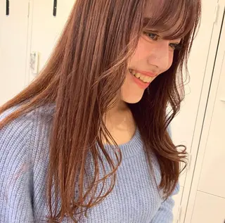 ロング カラー 佐藤 永夏のヘアスタイル