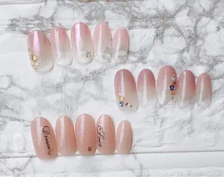 ネイル Nailsalon Eve（イヴ）のネイルデザイン