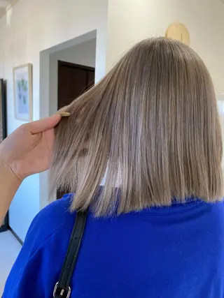 ミディアム カラー 松本 菜那のヘアスタイル