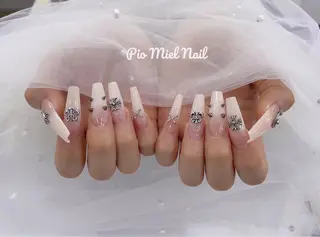 セミロング HANA 長さだしのネイルデザイン