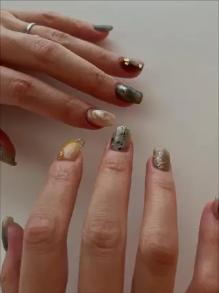 ネイル une／YUKINA 🫧大人nuanceのネイルデザイン