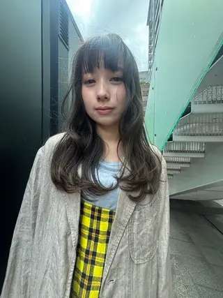 セミロング musiiik saya/今泉のヘアスタイル