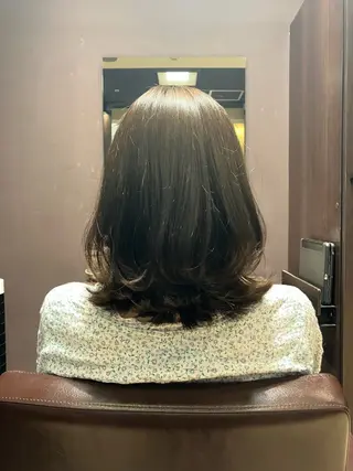 ミディアム 小池 穂果/ 府中のヘアスタイル