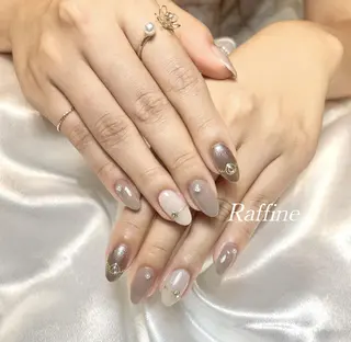 ネイル RAFFINE haru🦋🩵のネイルデザイン