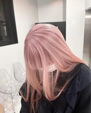 ロング カラー ハイトーン/ 縮毛矯正のヘアスタイル