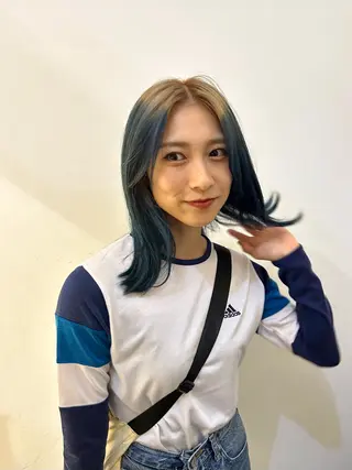 カラー moeka 表参道のヘアスタイル