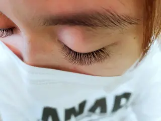 マツエク・マツパ shalm hair lounge所属・風間 莉緒のマツエク・マツパデザイン