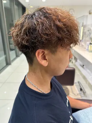 パーマ メンズ ブリーチ/艶カラー /縮毛矯正/みなのヘアスタイル