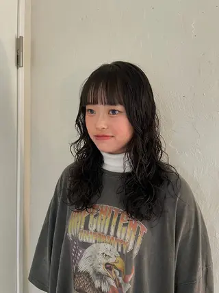 ミディアム パーマ ﾁｶｼﾂ.ｾﾞﾝ/ ﾌｳｶのヘアスタイル