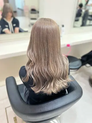 セミロング カラー ヘアアレンジ 韓国レイヤー&ピンク 艶髪🩶maikoのヘアスタイル