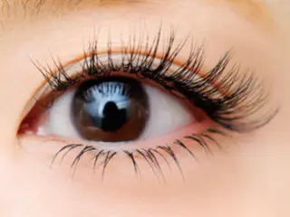 マツエク・マツパ Vitamin*-ビタミン-所属・Vitamin* -ビタミン-のマツエク・マツパデザイン