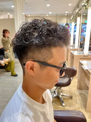 パーマ メンズ メンズカット／パーマ 牛尾丈のヘアスタイル