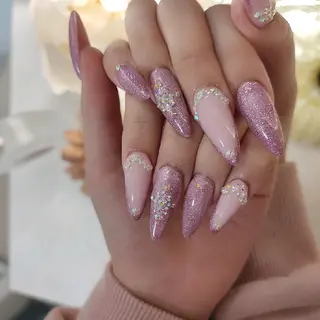 ネイル RUNWAY 　　の眉毛・アイブロウイメージ