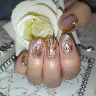 ネイル エステとネイル ローズコンフォートのネイルデザイン