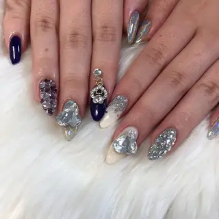 ネイル 西岡 杏のネイルデザイン