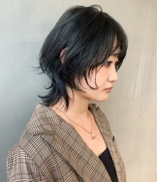 ミディアム カラー パーマ ヘアアレンジ メンズ キッズ ネイル マツエク・マツパ SALOWIN梅田茶屋町店所属・ウルフレイヤーカット /チヒロのヘアスタイル
