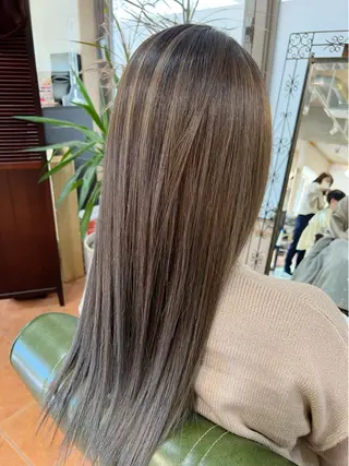 カラー 石井 佑樹のヘアスタイル